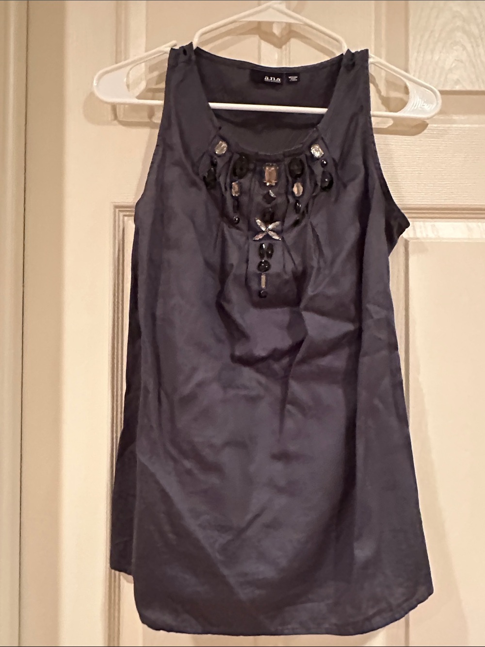 a.n.a  Sleeveless Jewel-Neck shirt